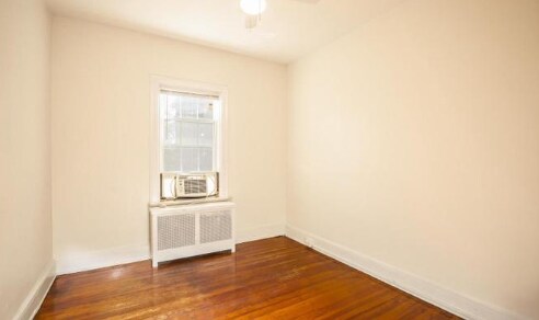 bedroom 1 of 4 - 101 W 39th St