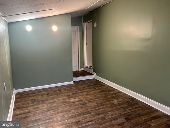 Building Photo - 1006 Fairway Ave