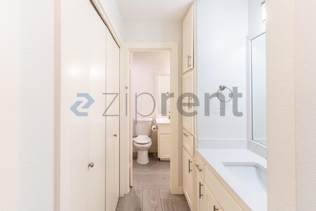 Building Photo - 2311 Singletree Ave