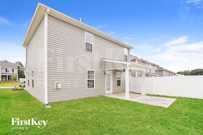 Building Photo - 824 Sage Hl Dr