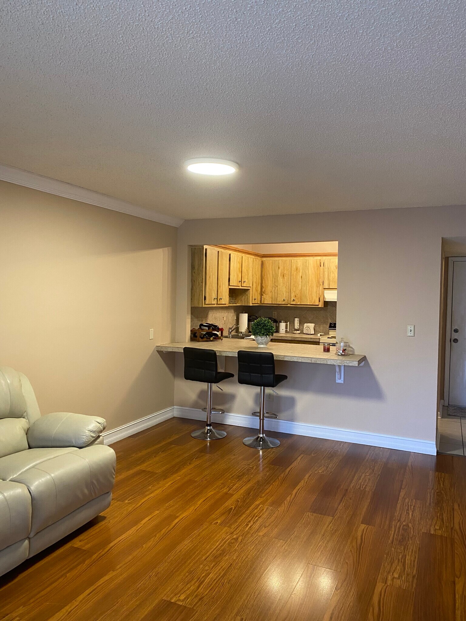 Building Photo - 9301 SW 92nd Ave