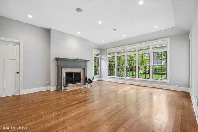 Building Photo - 147 Linden Ave