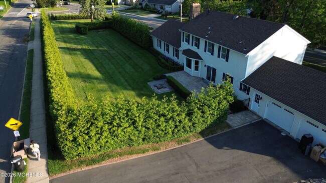 Building Photo - 220 Branch Ave