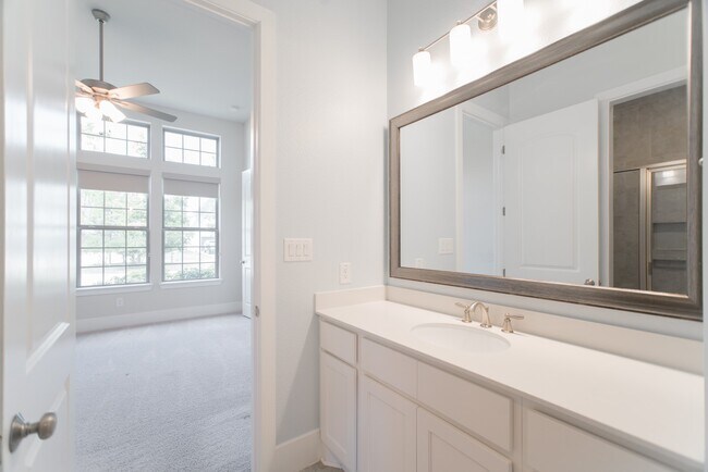 Building Photo - 49 Cassena Grove Pl