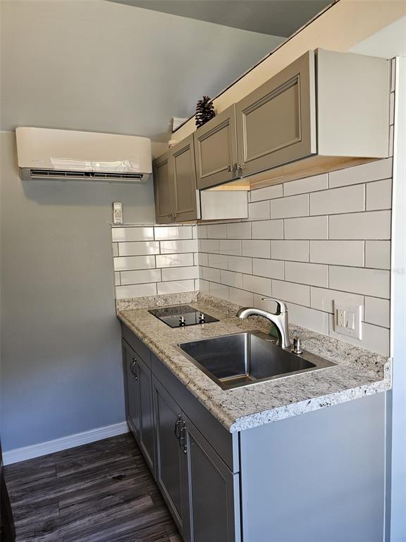 Building Photo - 20805 Sheldon St