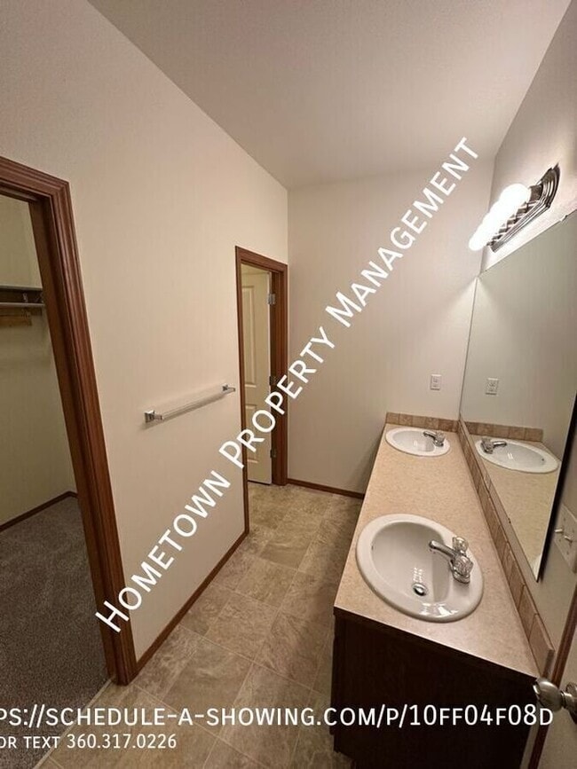 Building Photo - 520 Yauger Way NW