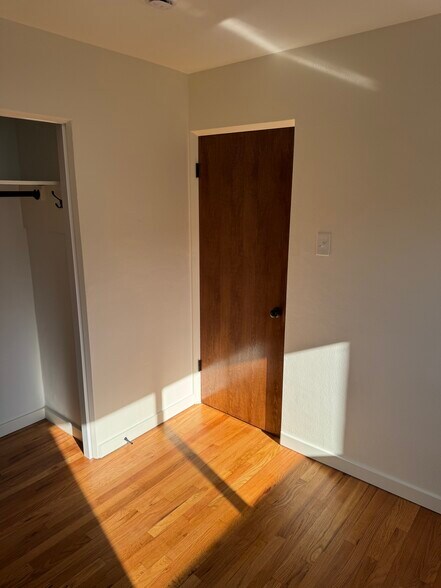 rear bedroom - 3948 Brittany Cir