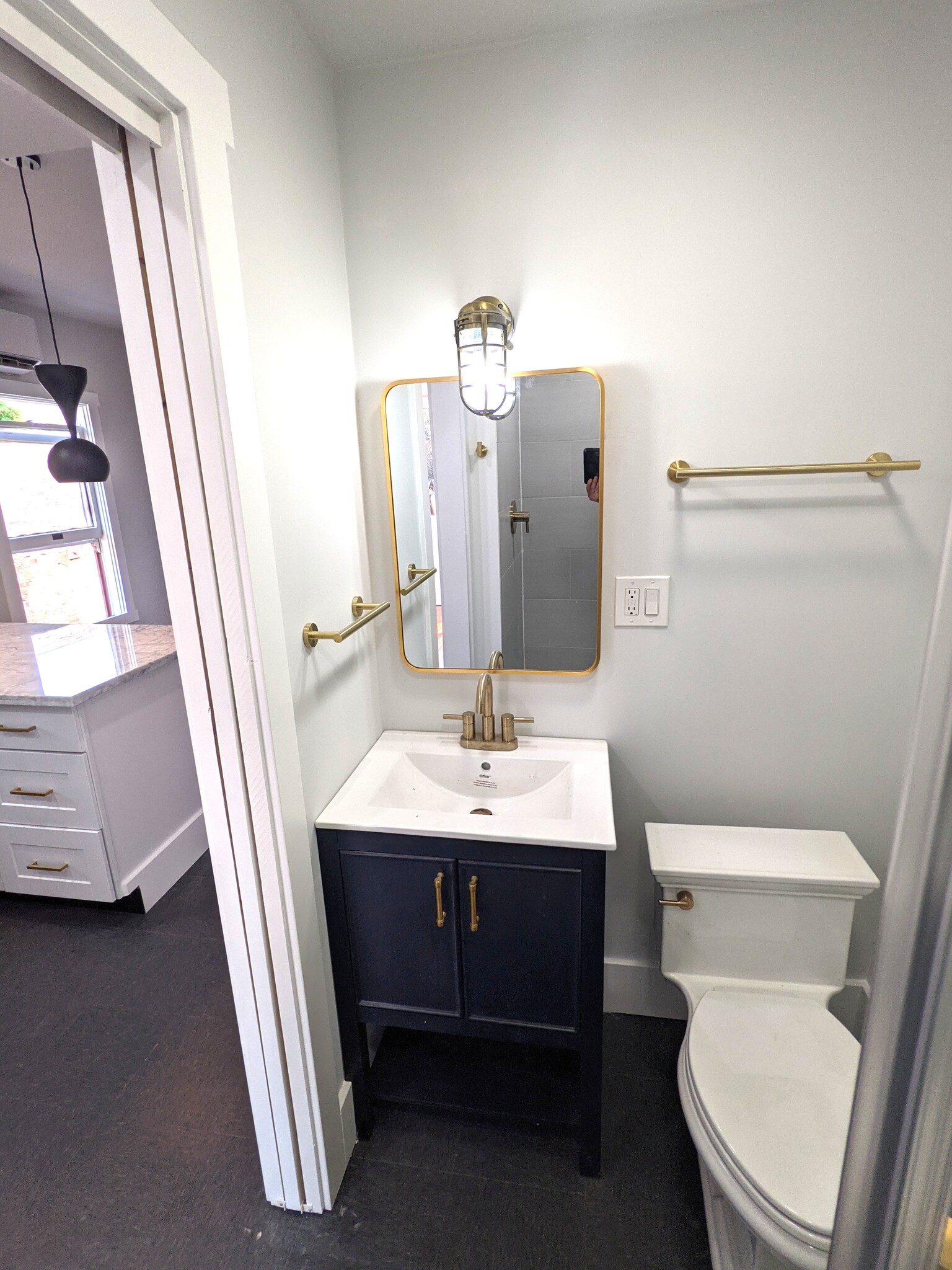 bathroom - 3554 4th Ave