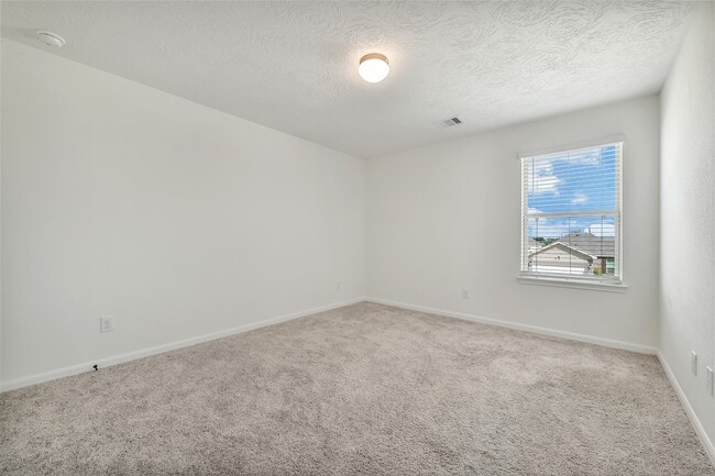 Building Photo - 712 Imperial Lp