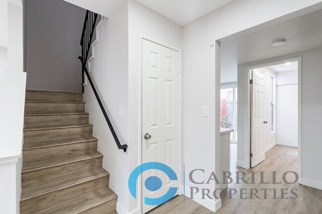 Building Photo - 4776 Bancroft St