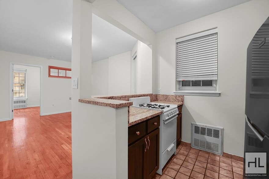 Building Photo - WEST 43 STREET