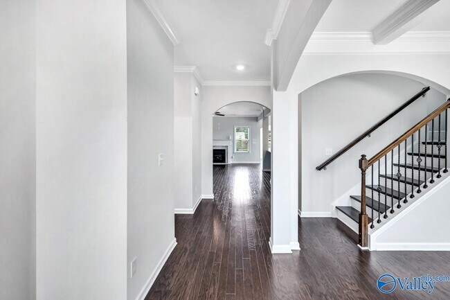 Building Photo - 8023 Bellows Br SW