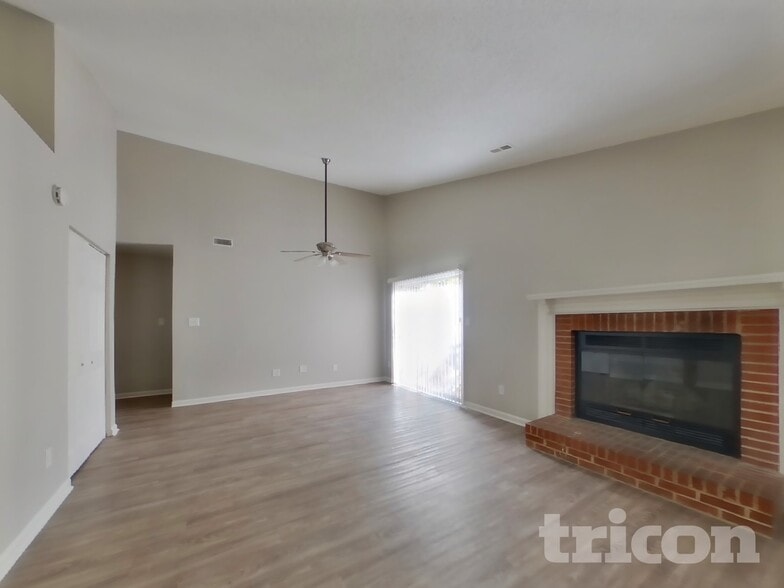 Building Photo - 6617 Flat Rock Dr