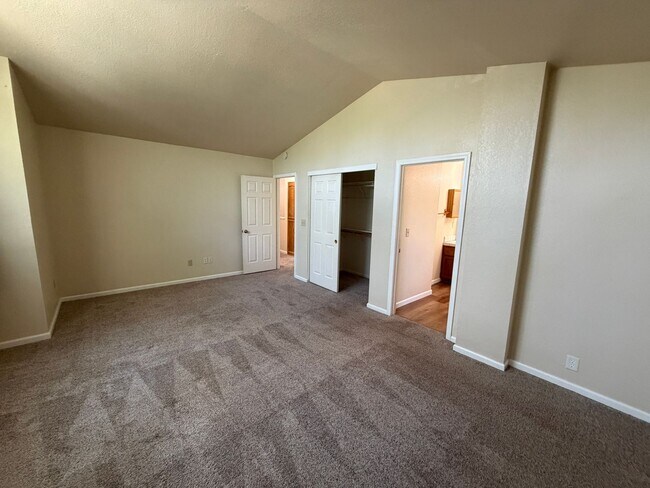 Building Photo - Large Corner Lot