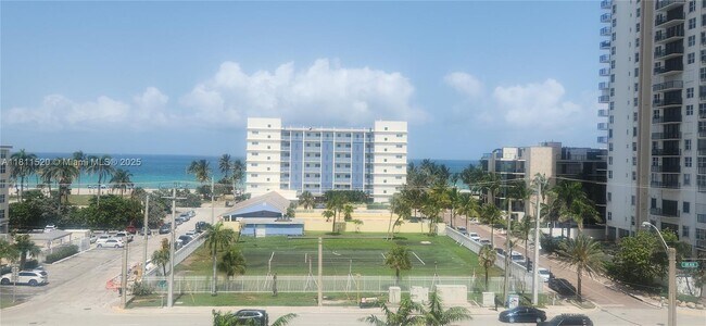 Primary Photo - 1600 S Ocean Dr