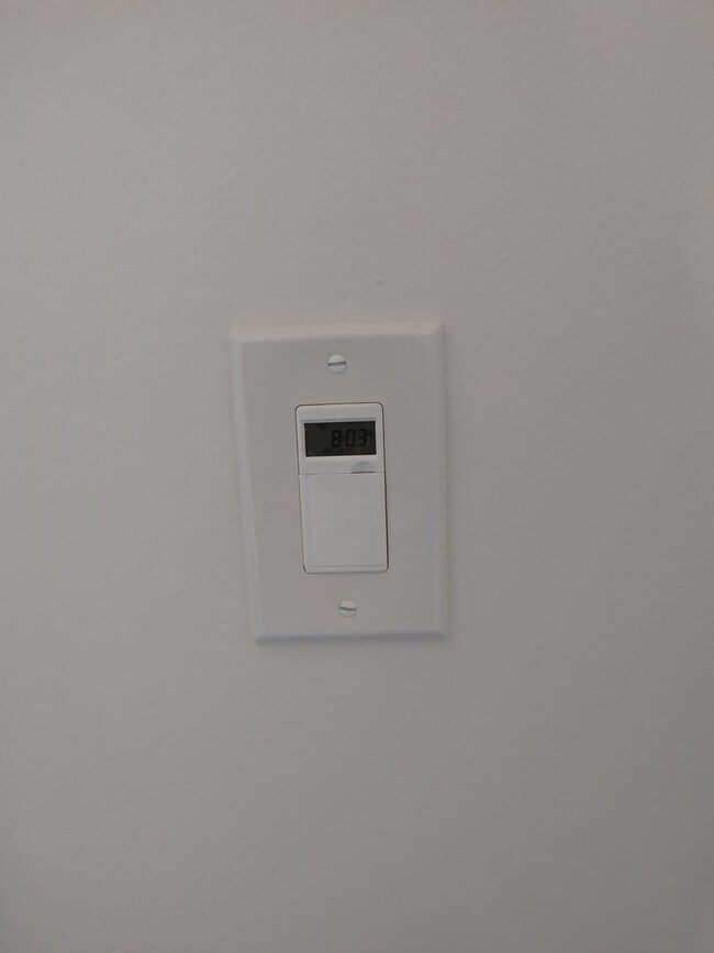 Building Photo - Broadway Condo