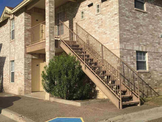 Building Photo - 504 Shiloh Dr