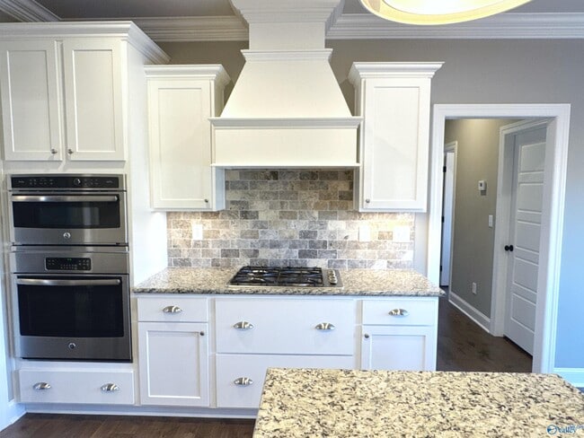 Building Photo - 4260 Sullivan St