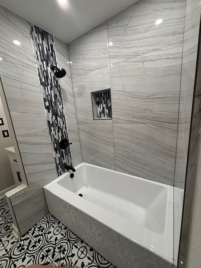 Building Photo - 9029 Gaylord Dr