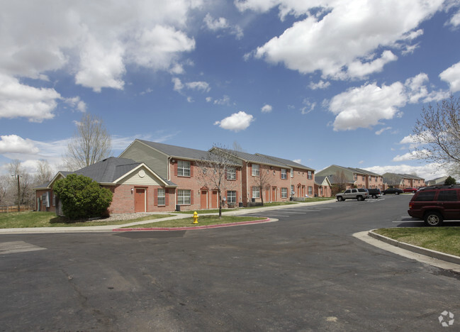 Primary Photo - Greens of Northglenn