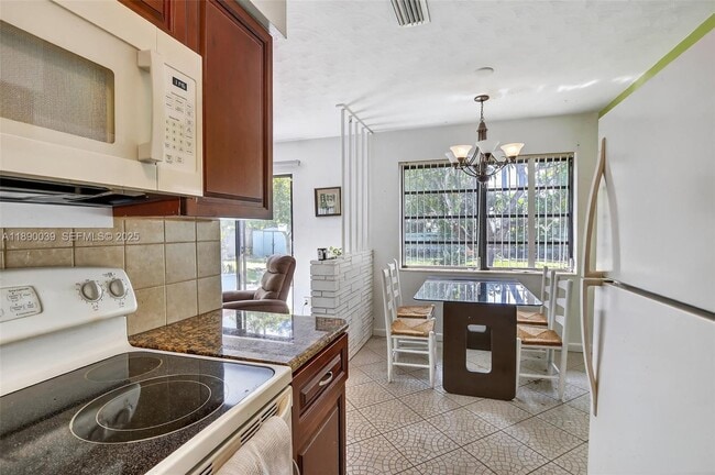 Building Photo - 160 NW 34th St