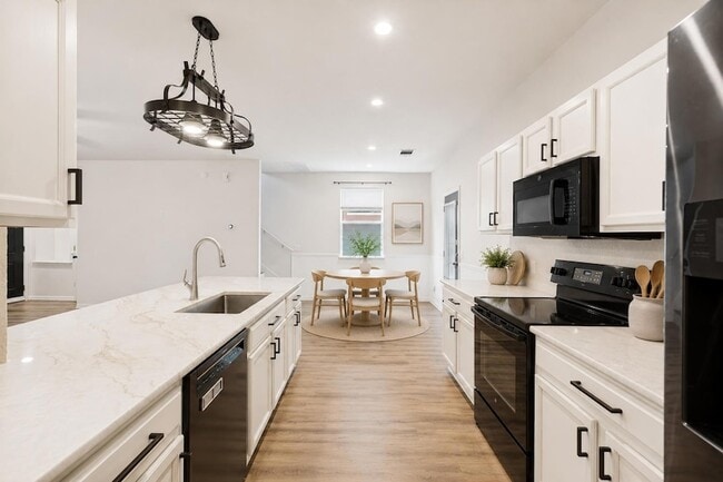 Building Photo - 9614 Magna Carta Loop