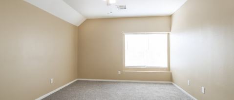 Building Photo - 1127 Laurel Chase Tr