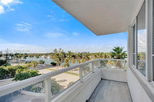 Building Photo - 5005 Collins Ave