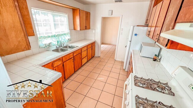 Building Photo - 3307 Culver St