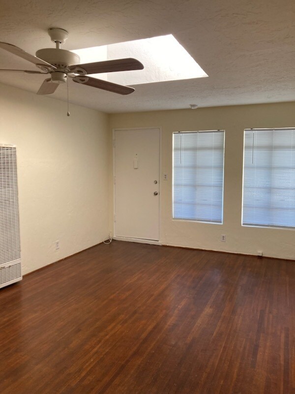 Building Photo - 4111 W Olive Ave