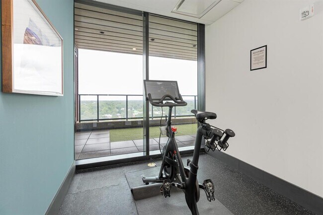 Building Photo - 84 Northeast Dr