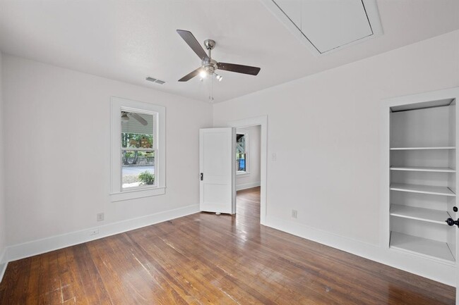 Building Photo - 713 Patterson Ave