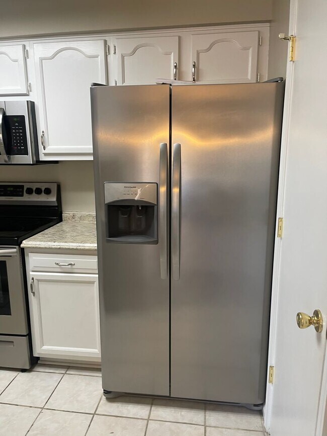 Building Photo - 343 Chesapeake Square Unit 4 (Wimbledon Chase) Chesapeake 23320