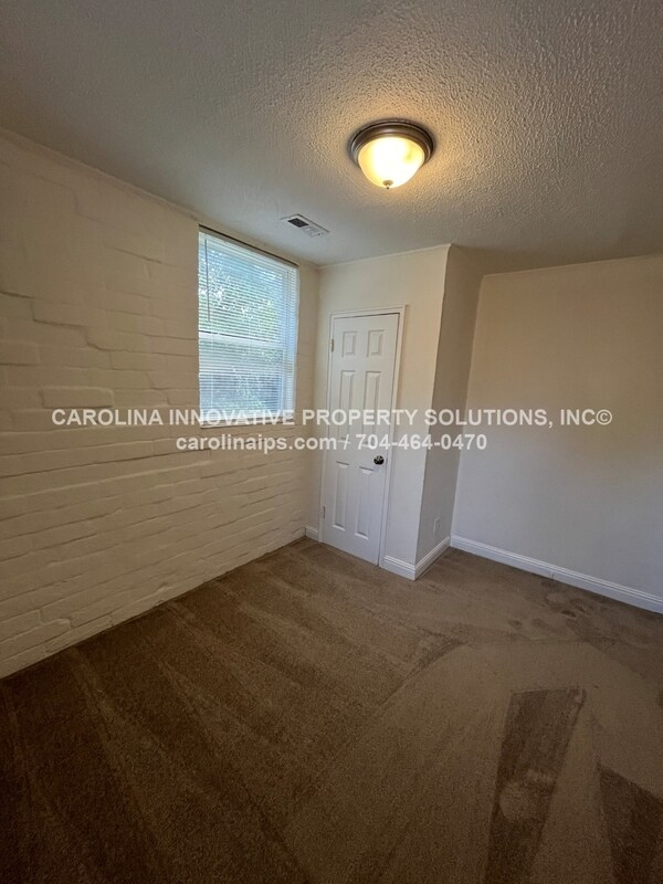 Building Photo - 2110 Rush Wind Dr
