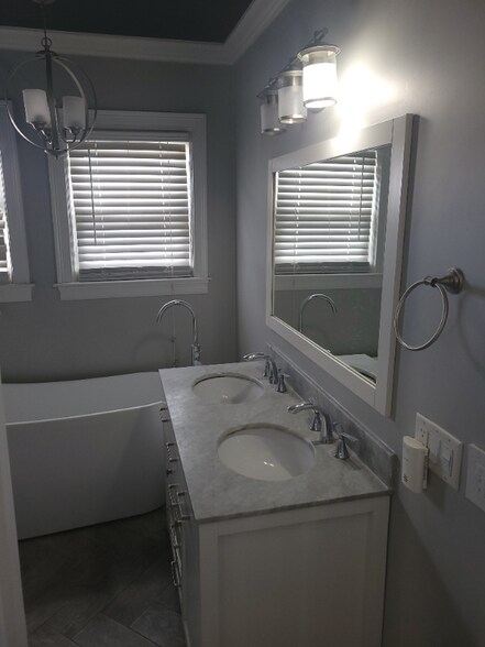 Building Photo - 8 Octavia St