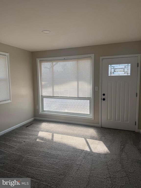 Building Photo - 100 Garfield Ct