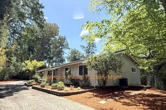 Building Photo - Remodeled One Story Home Located In Desirable Lafayette !