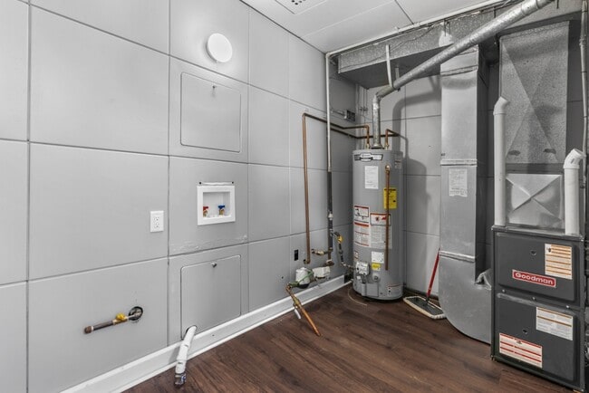 Building Photo - South Rosedale Avenue