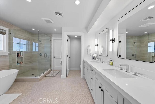 Building Photo - 309 Crest Dr
