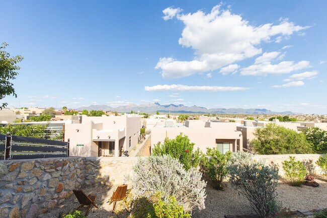 Building Photo - 1932 Sonoma Ranch Blvd