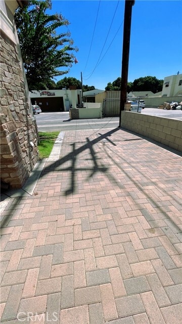 Building Photo - 5921 Alessandro Ave