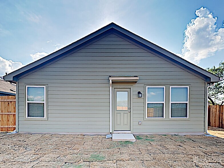 Building Photo - 1410 Putters Edge