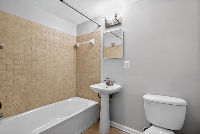 Building Photo - 2025 Move-In Special – $200 Off First Month’s Rent!! Modern 2-Bedroom Apartment with In-Unit Laun...