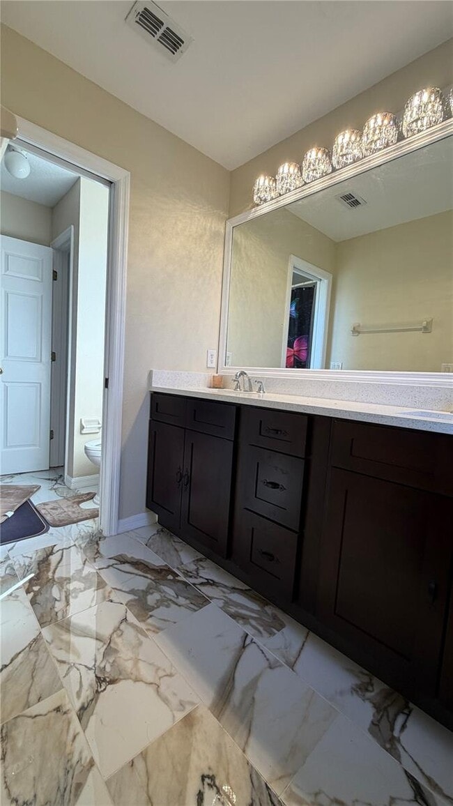 Building Photo - 2661 Plumberry Ave