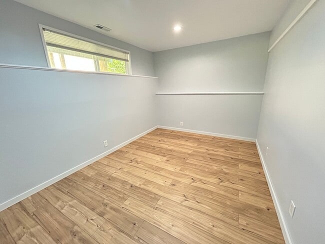 Building Photo - Spacious West Hill Gem – 4 Bed, 3 Bath wit...