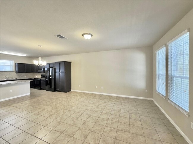 Building Photo - 713 Katmai Cir