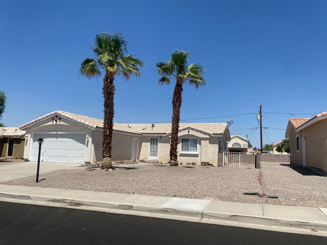 Building Photo - Great 2 Bedroom Home in Bullhead City!