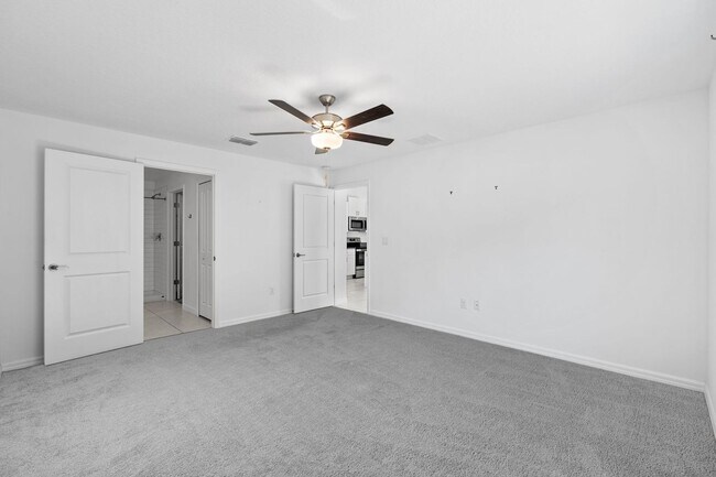 Building Photo - ***MOVE-IN SPECIAL, $500 OFF 2ND MONTH*** ...