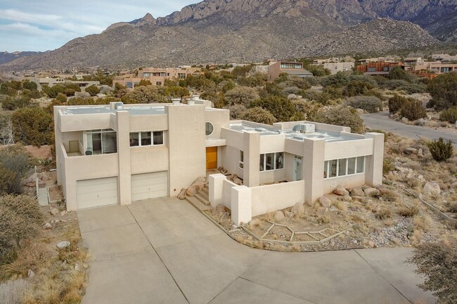 Building Photo - SANDIA HEIGHTS EXECUTIVE RENTAL 2+Story 3B...