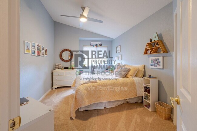 Building Photo - 2432 Mallard Cir